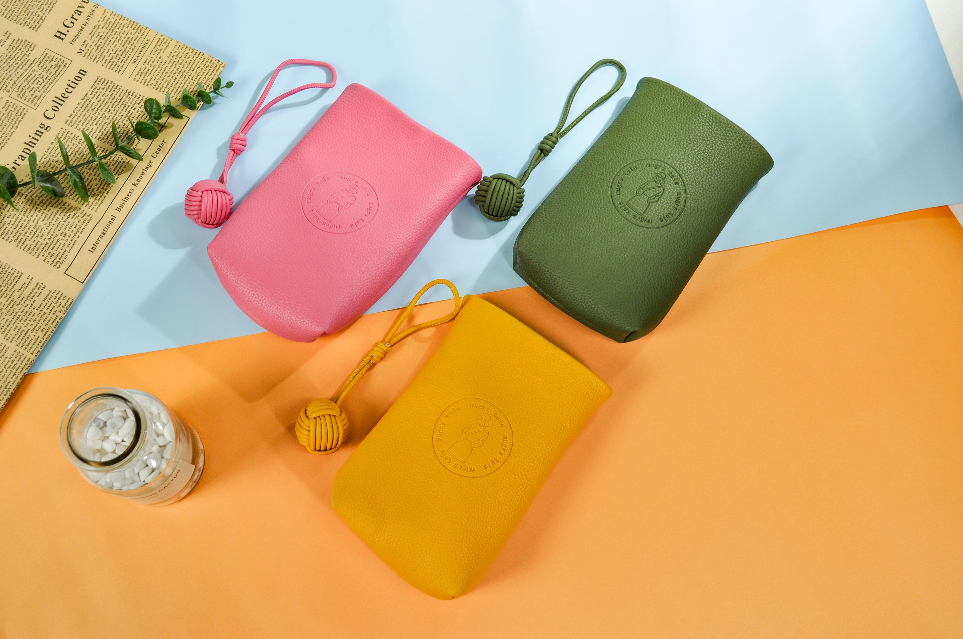 Mugrs™ Classic 1.0 Vegan Leather Crossbody Bag