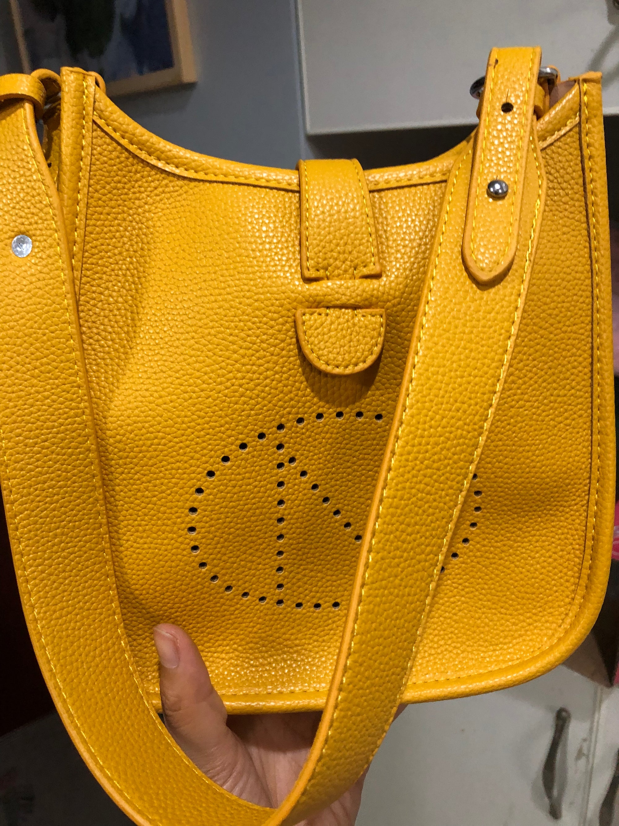 Mugrs™ Convertible Vegan Leather Tote Bag