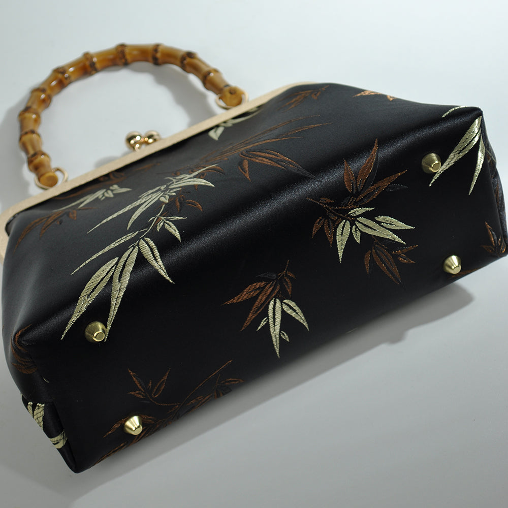 Mugrs Embroidery Elegant Atmosphere Tote