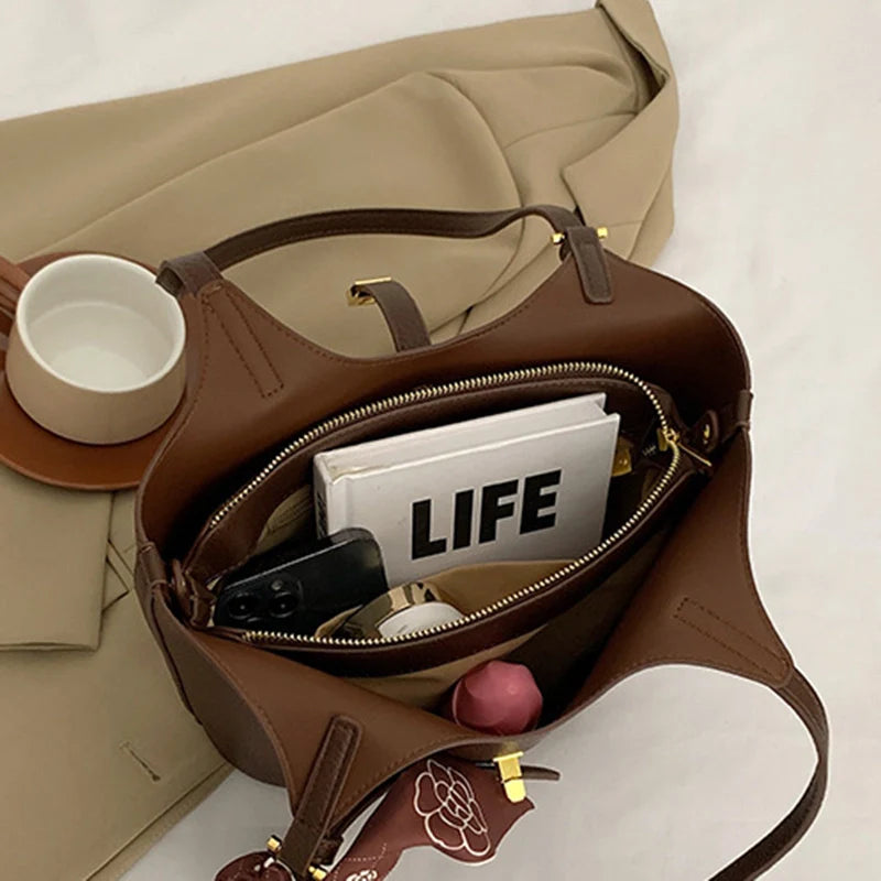 Mugrs™ Zweiteilige Beuteltasche aus weichem Leder