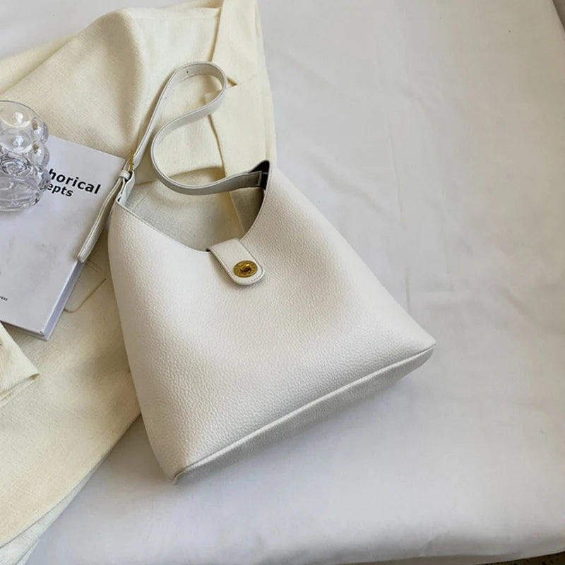 Sacs à bandoulière en cuir végétalien Mugrs™