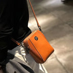 Sac bandoulière en cuir de vachette Daphne de Mugrs™
