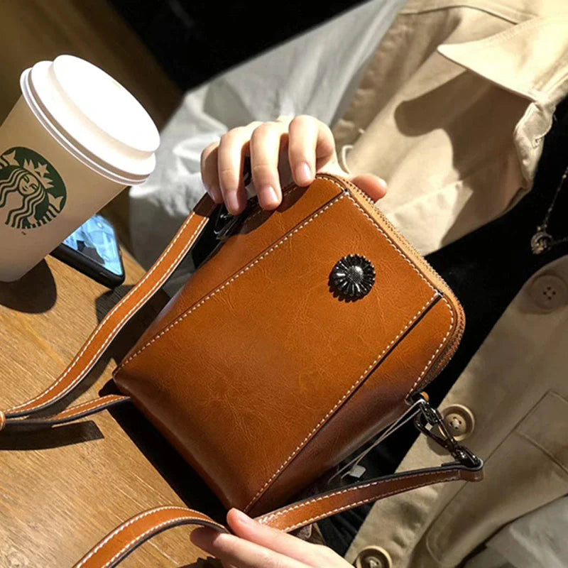 Sac bandoulière en cuir de vachette Daphne de Mugrs™