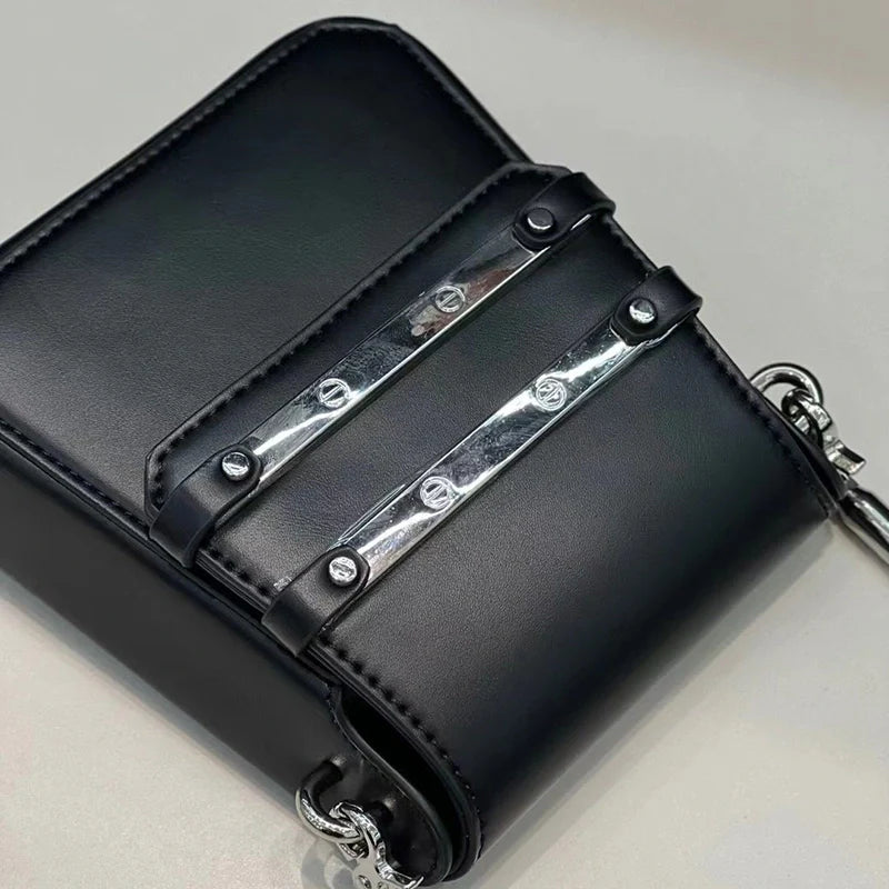 Mugrs™ Dreidimensionale Handtaschen aus veganem Leder