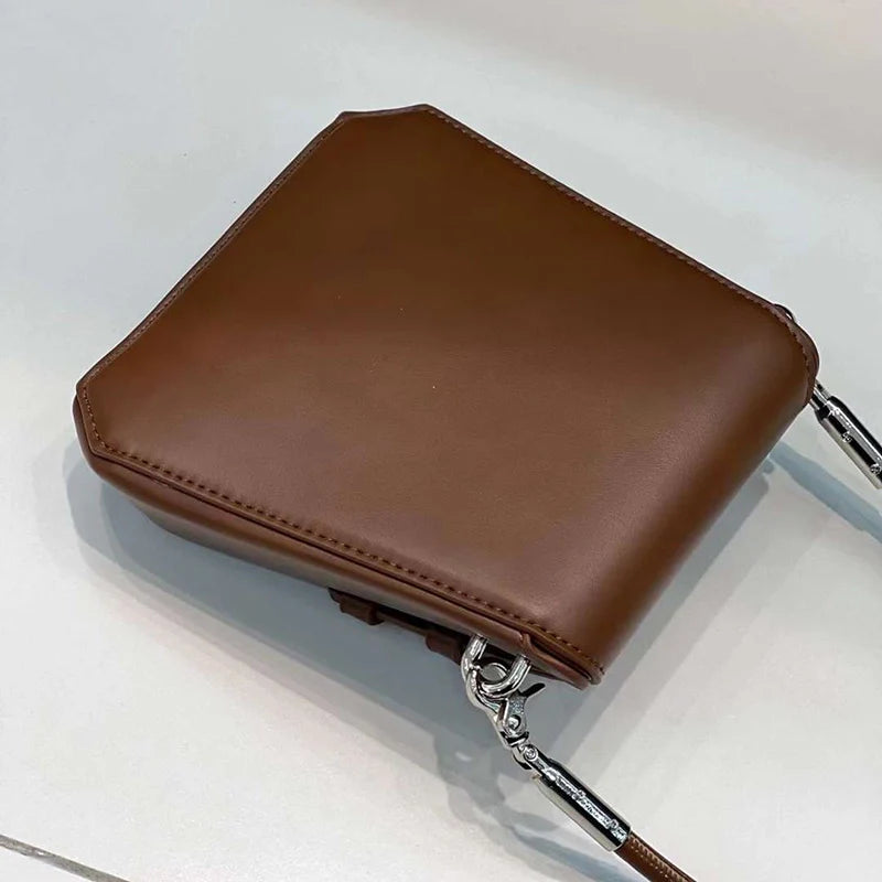 Mugrs™ Dreidimensionale Handtaschen aus veganem Leder
