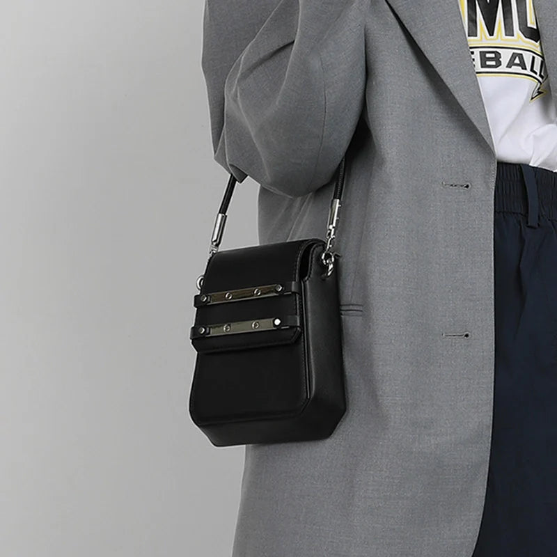 Mugrs™ Dreidimensionale Handtaschen aus veganem Leder