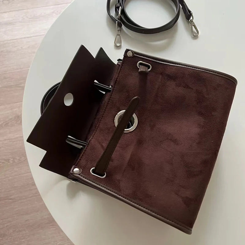 Mugrs™ Vintage Vegan Leather Crossbody Kelly Bag