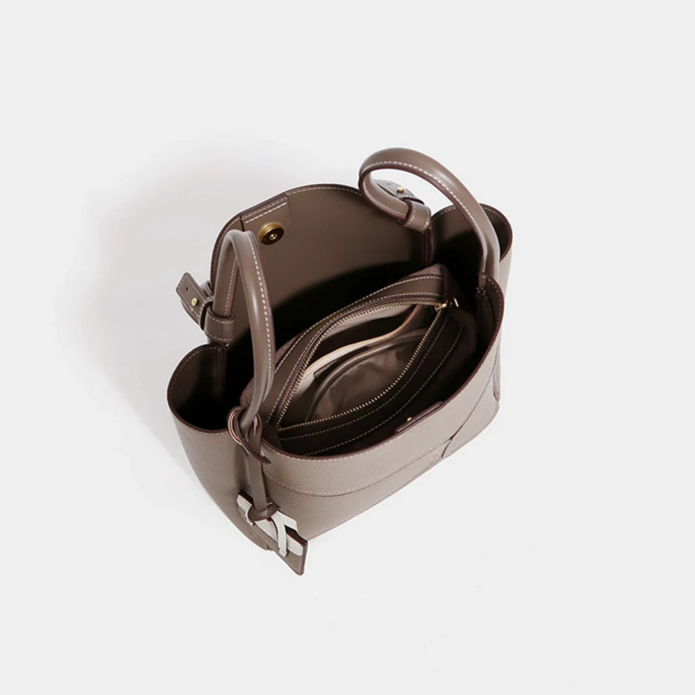 Mugrs™ Unterarmtasche Tote Bag Veganes Leder Umhängetasche