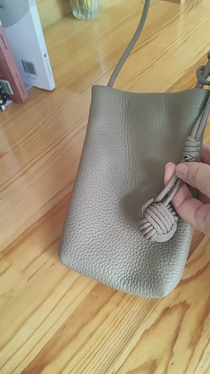 Mugrs™ Classic 2.0 Cell Phone Crossbody Bag, First-Layer TOGO Cowhide Bag