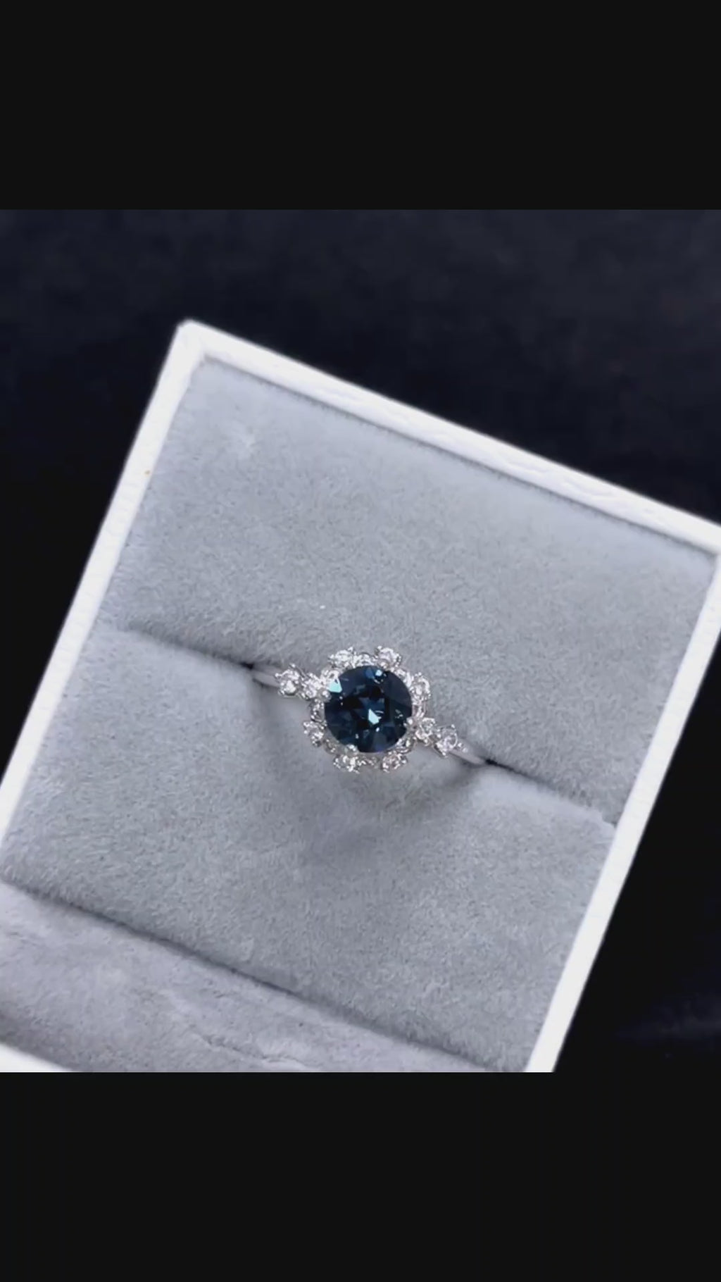 Mugrs™ Handmade Adjustable Crystal Ring - 6mm Sparkling Gemstone